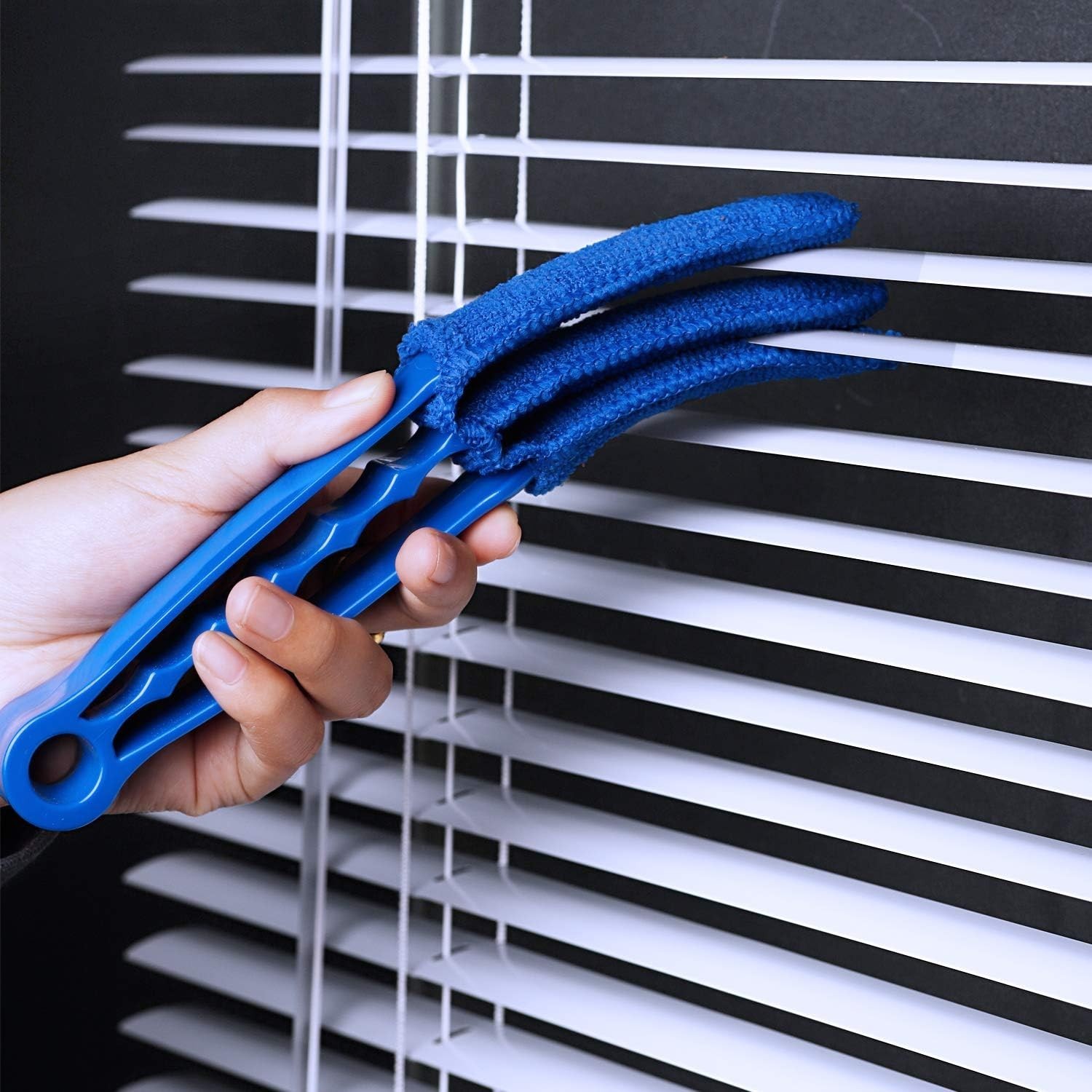 Window Blind Cleaner Duster Brush Kit 2 Pack Brush with 6 Microfiber Sleeves Set