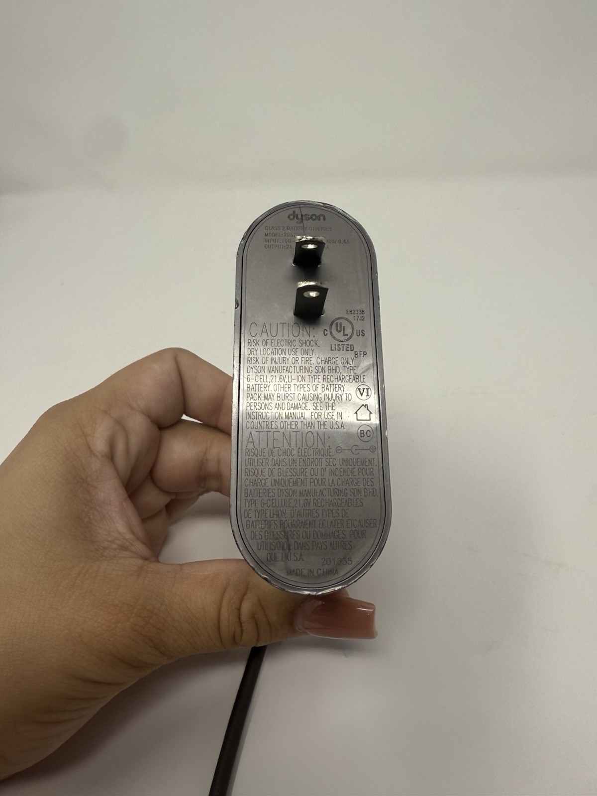 Dyson Class 2 Battery Charger Genuine For V8 Vacuum Model 205720-02
