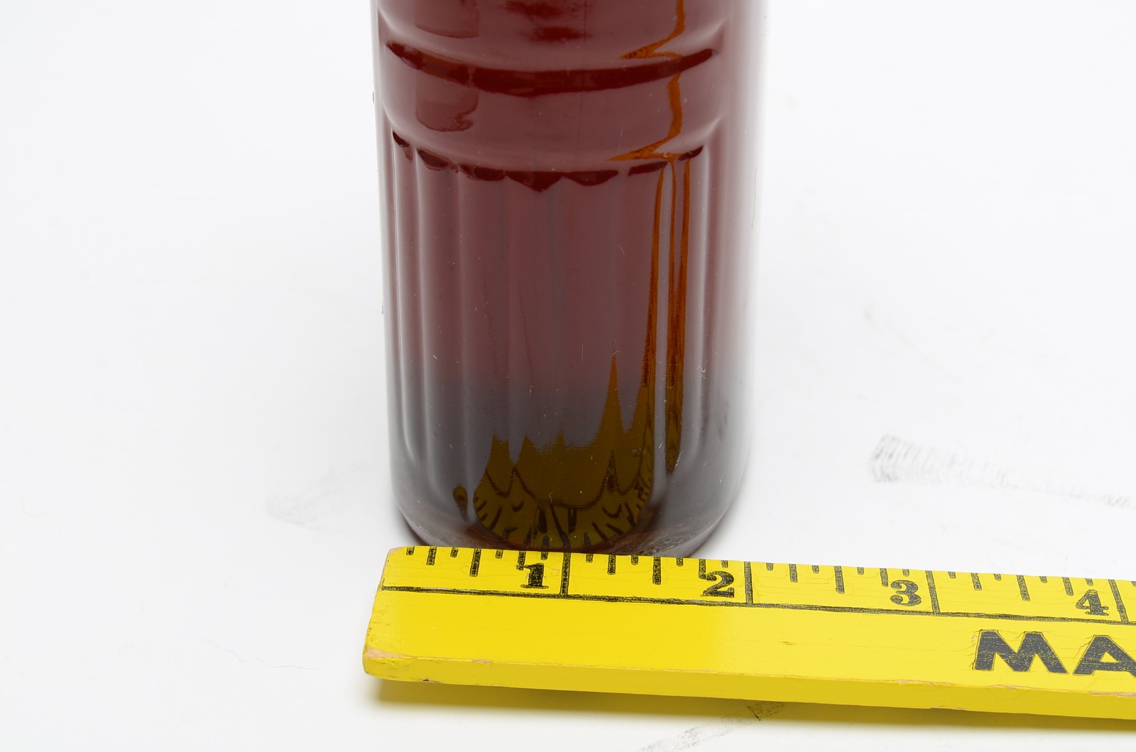 Old English Red Oil Polish Vintage Glass Bottle Approx 50% Full 1.5 Pint READ