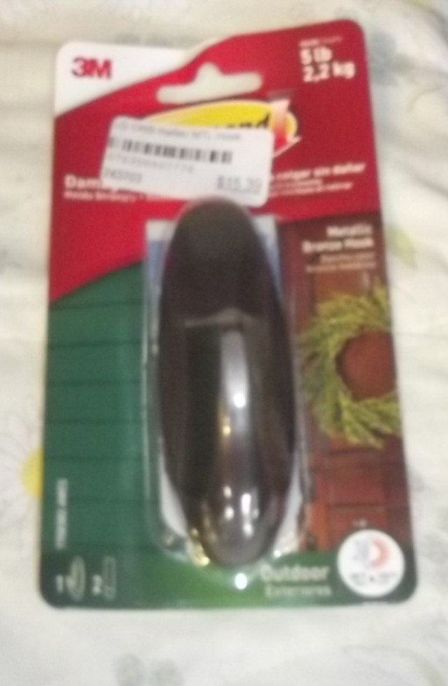 Command Large Outdoor Metallic Bronze Hook [Removable]: 1-pack (Bronze) Z