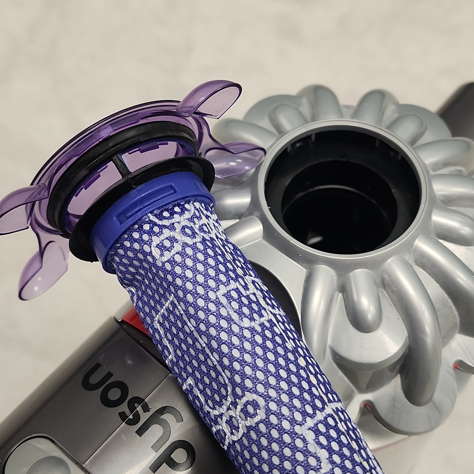 Dyson SV25 (2023 Version) V8 Fluffy HEPA Cordless Stick Vacuum & Accessories