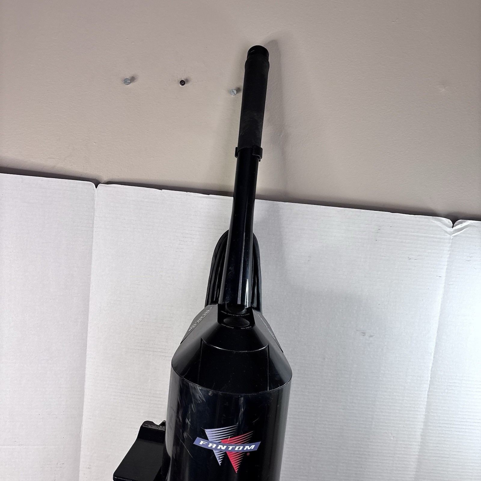 Fantom Thunder Upright Vacuum TH51 02 – 120V Tested Working Bagless