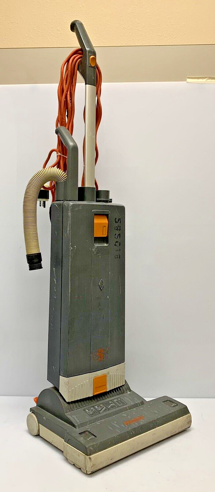 SSS Prosense P15 K 010391 120V 60Hz 6,8A Commercial Upright Vacuum
