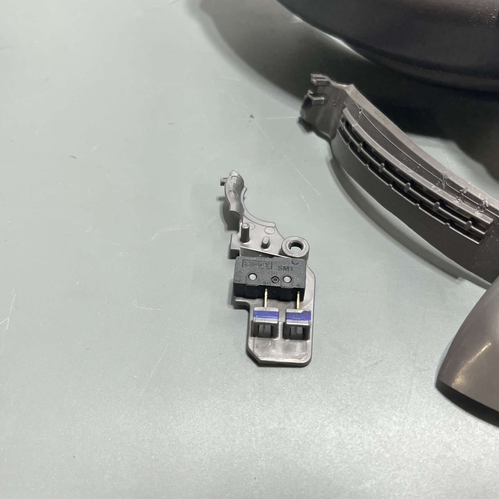 GENUINE Dyson DC24 Yoke Assembly yoke Bracket Miscellaneous Pieces