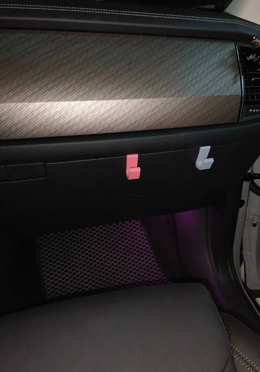 Custom Glove Box Hook for Skoda kodiaq–3D Printed, Vehicle-Specific Fit (2 Pack)