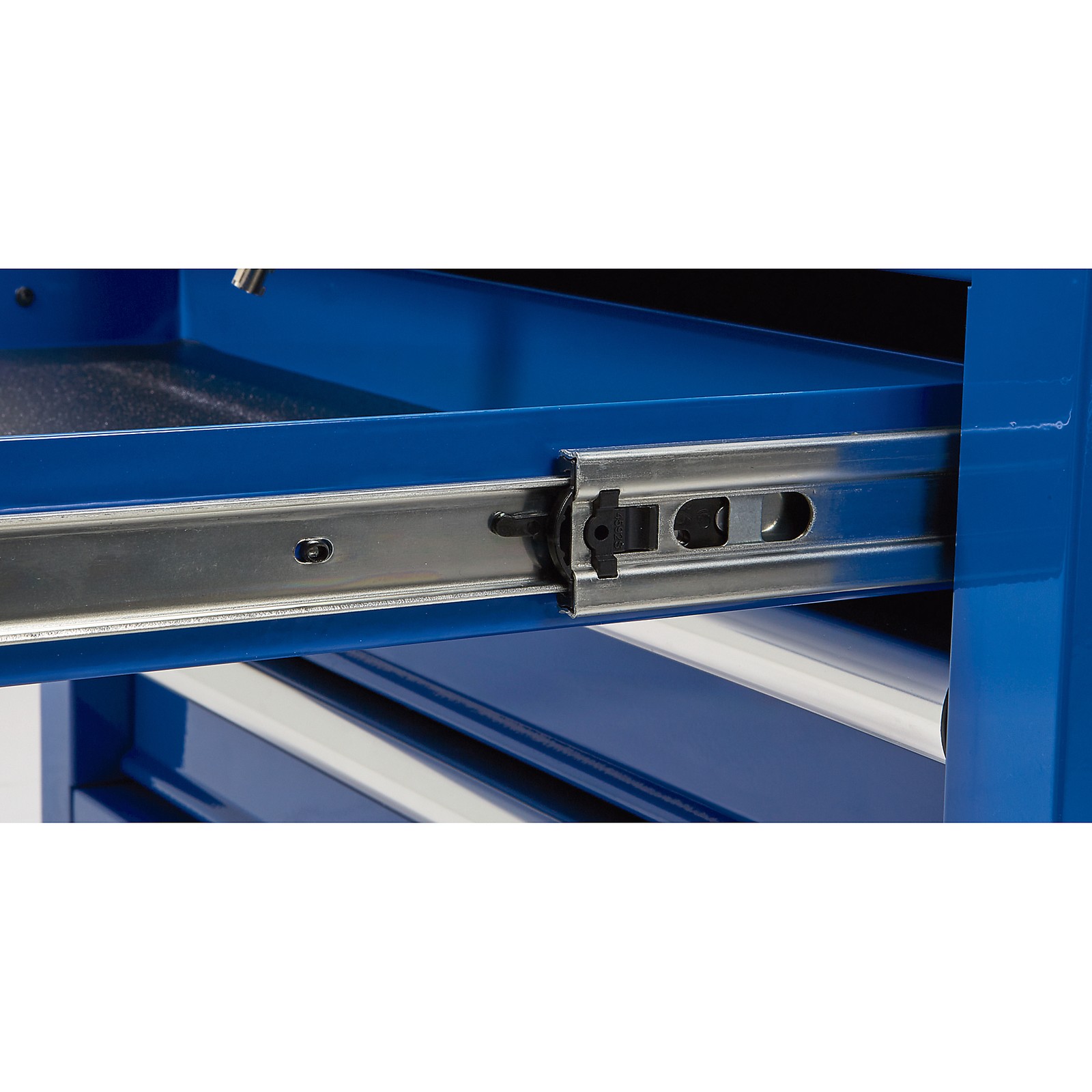 Strongway 3-Drawer Storage Chest, 25.6in.W x 17.7in.D x 20.3in.H, 400-Lb.