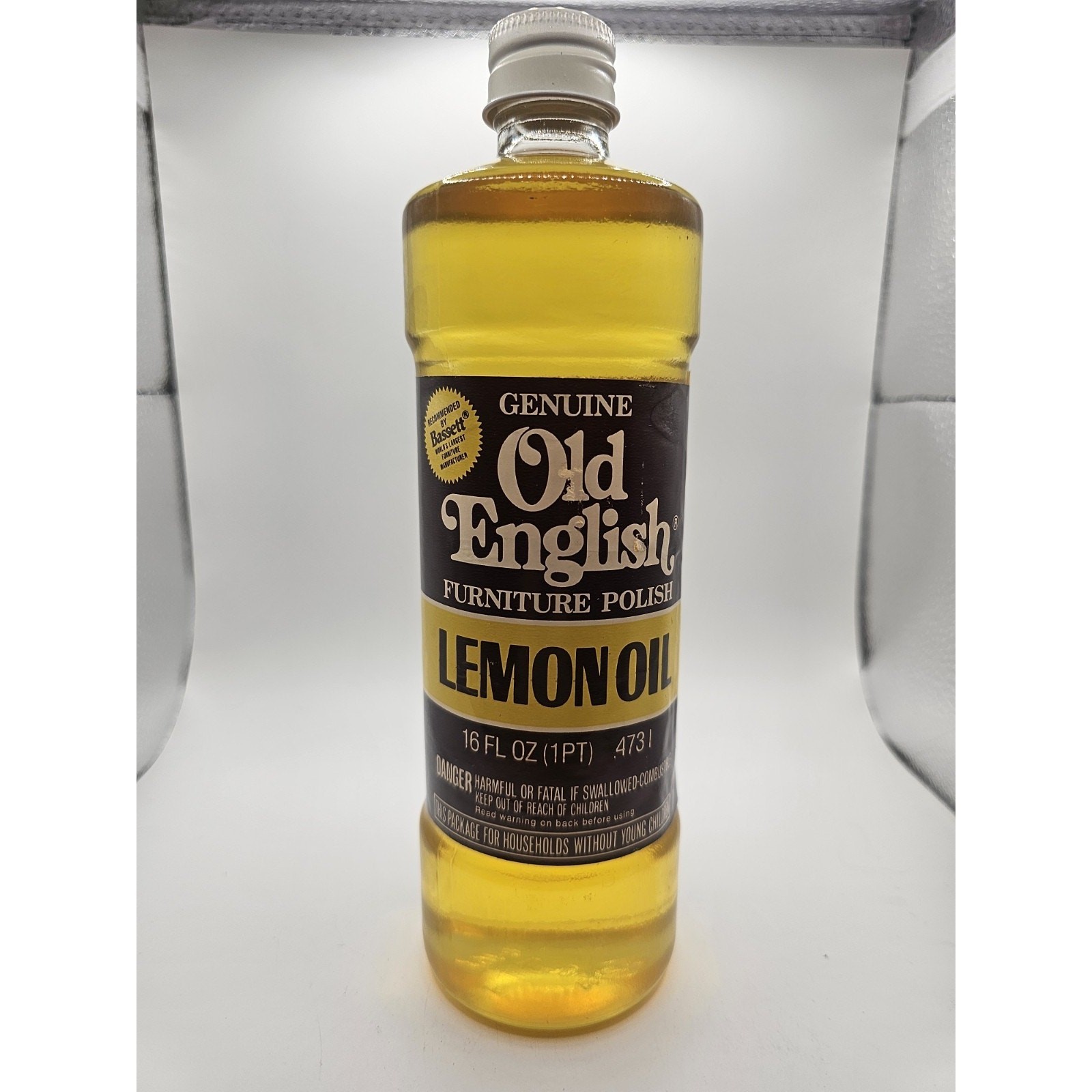 Old English Lemon Oil Furniture Polish FULL 16 Oz GLASS Bottle Vtg NOS PROP