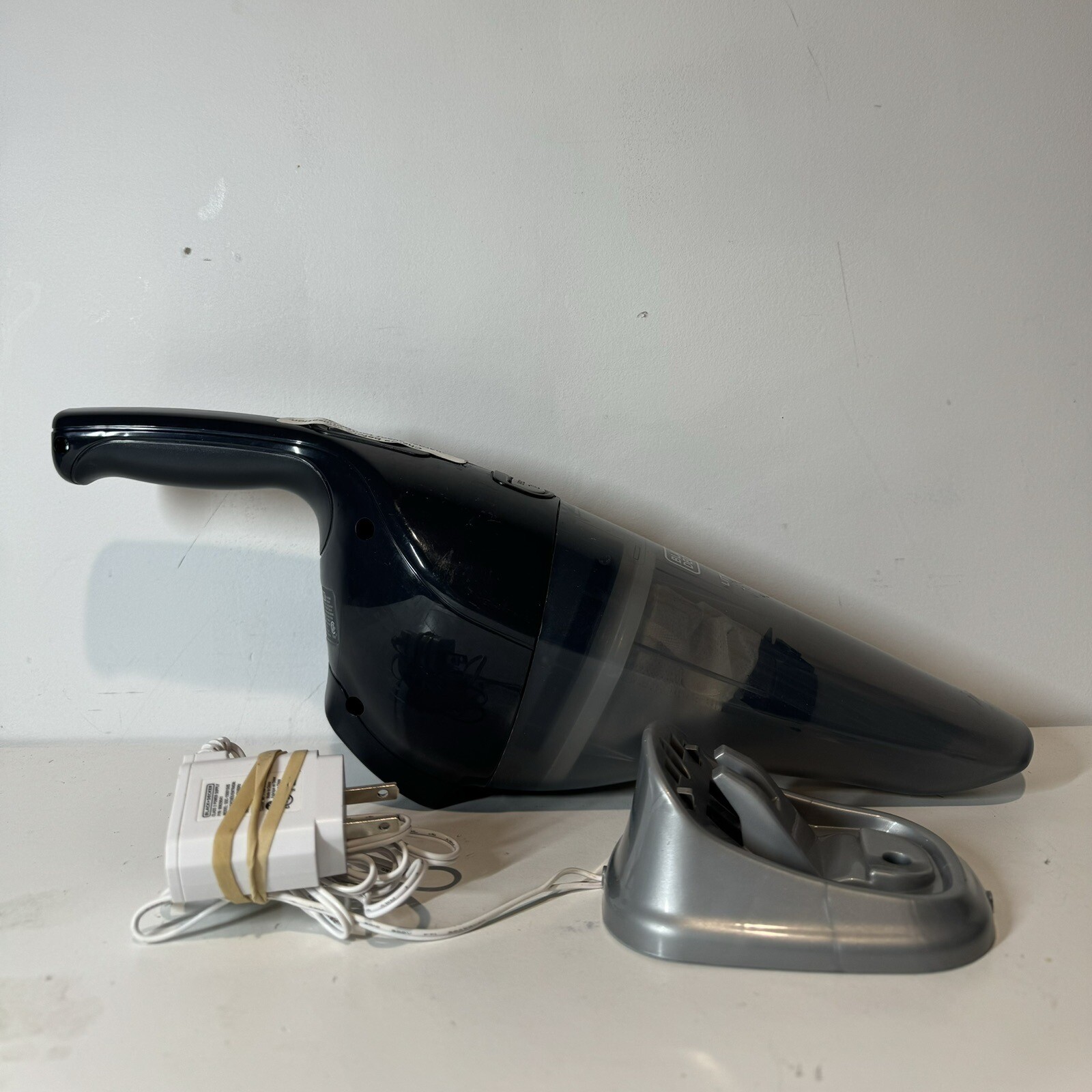 BLACK+DECKER Dustbuster Handheld Vacuum Cleaner (charger Included)
