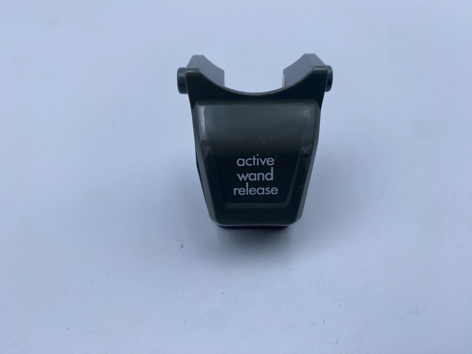 Bissell 3675 CleanView Rewind Vacuum Replacement Wand Release Switch Lever Cover