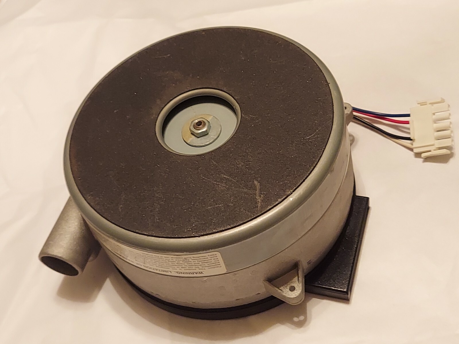 Ametek Lamb central vacuum motor 117977-00, 50/60 HZ, 4.5A, 120V.