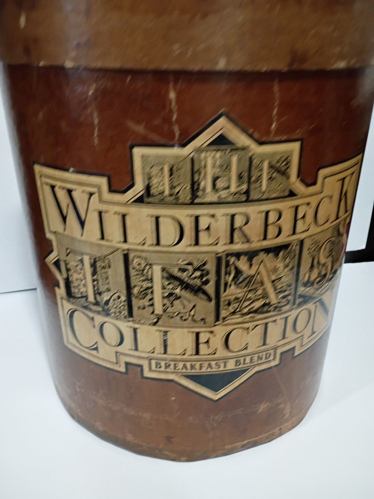 Wilderbeck Teas Collection Red Round Wastebasket w/ Lid 4 Gal Stars Cardboard