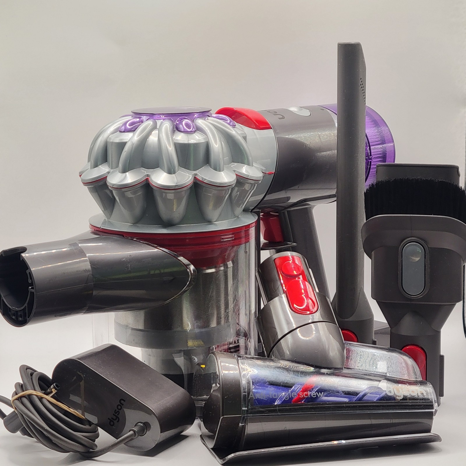 NEW Dyson SV25 V8 Truck + Car + Boat HEPA Cordless Handheld Vacuum Cleaner *READ