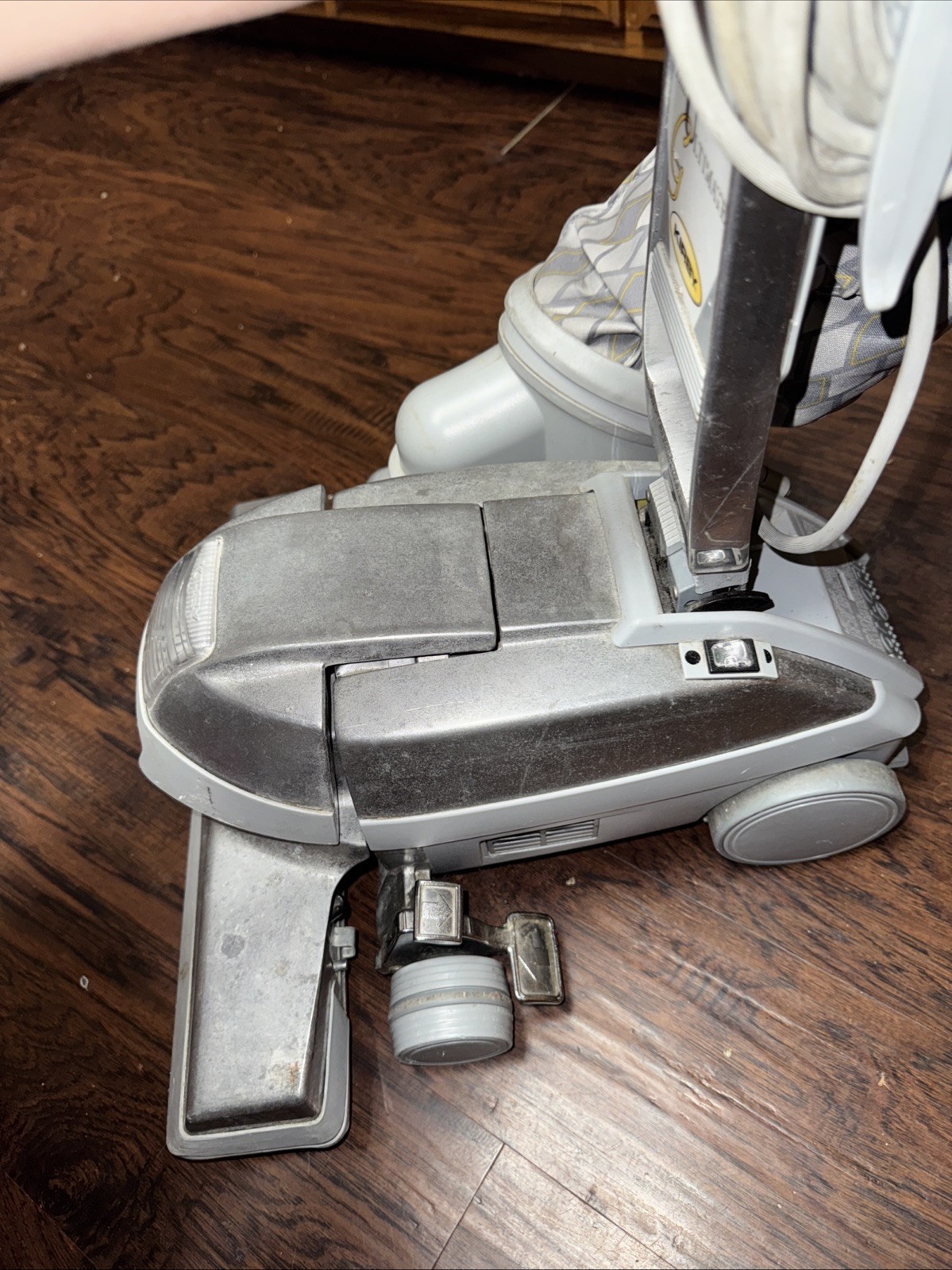 Kirby Ultimate G-Series G7D Upright Vacuum Cleaner AS IS FOR PARTS READ*