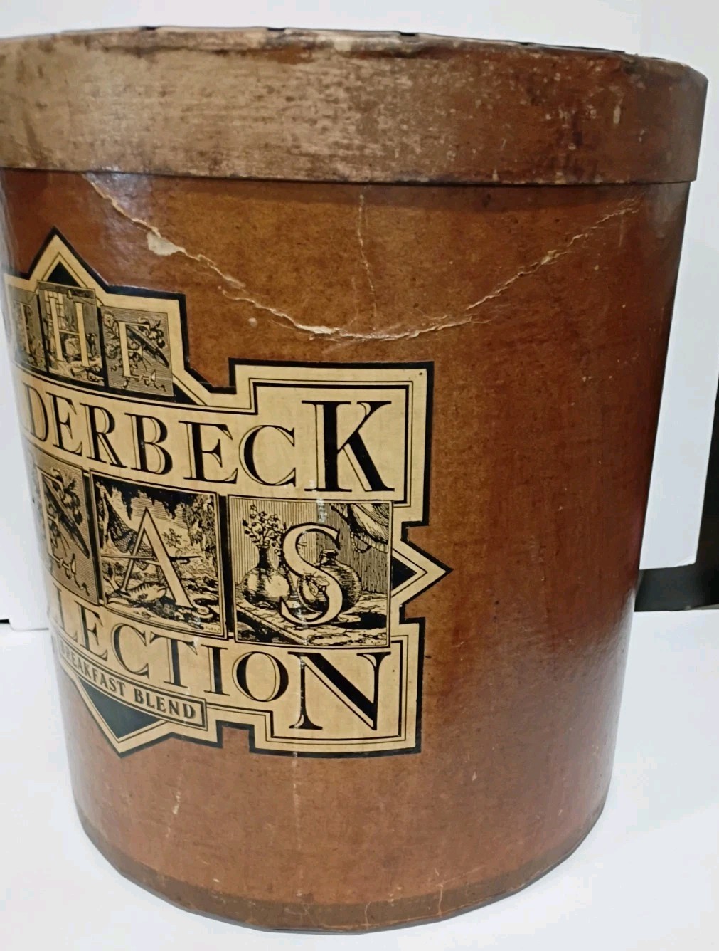 Wilderbeck Teas Collection Red Round Wastebasket w/ Lid 4 Gal Stars Cardboard