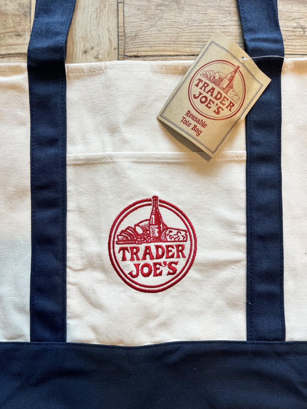 NWT Trader Joe’s Tote Bag, Cream & Navy Blue, Red Logo Authentic Tokyo Fashion.