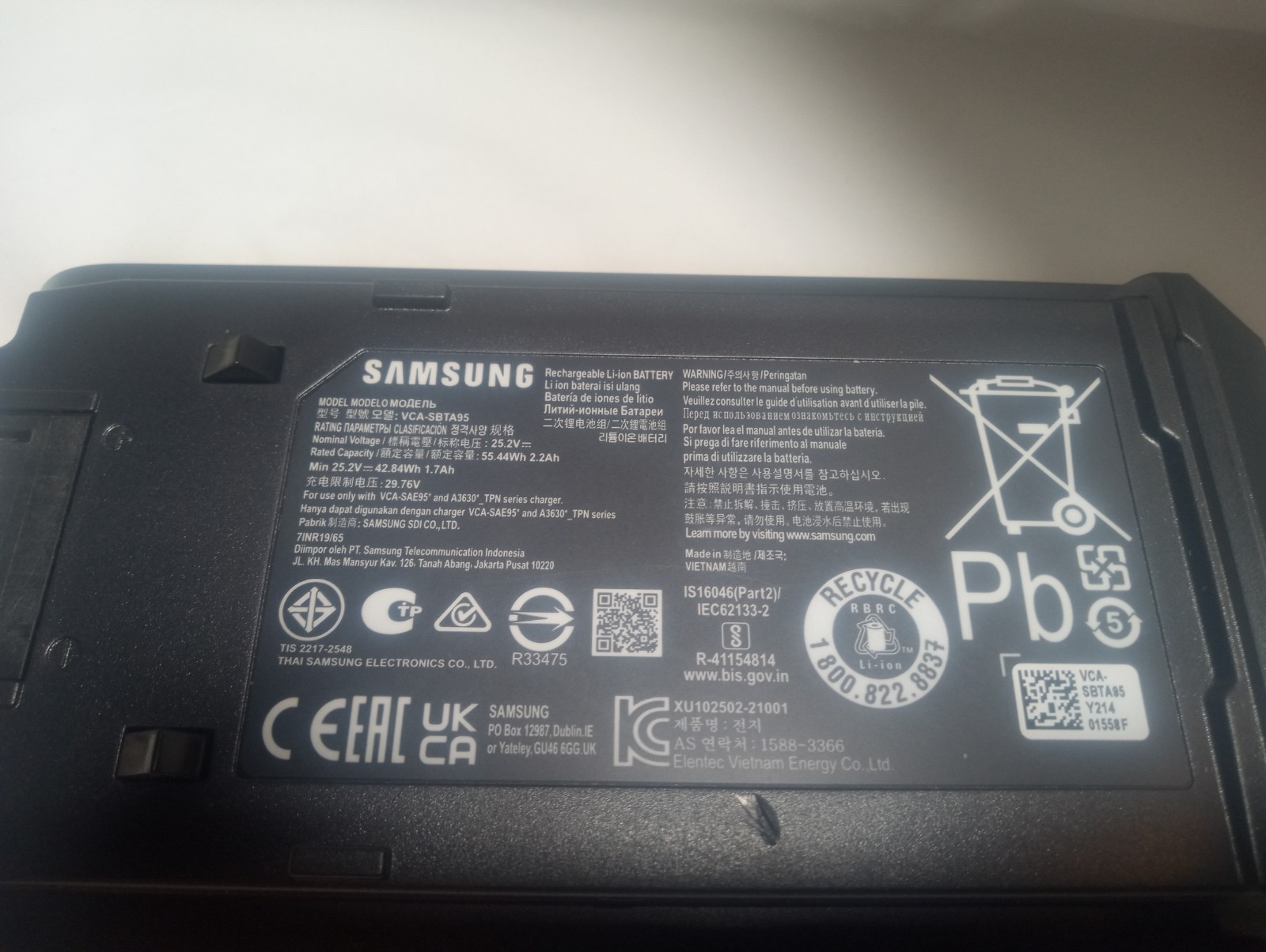 SAMSUNG Battery Replacement – VCA-SBTA95. (see the picture for details)