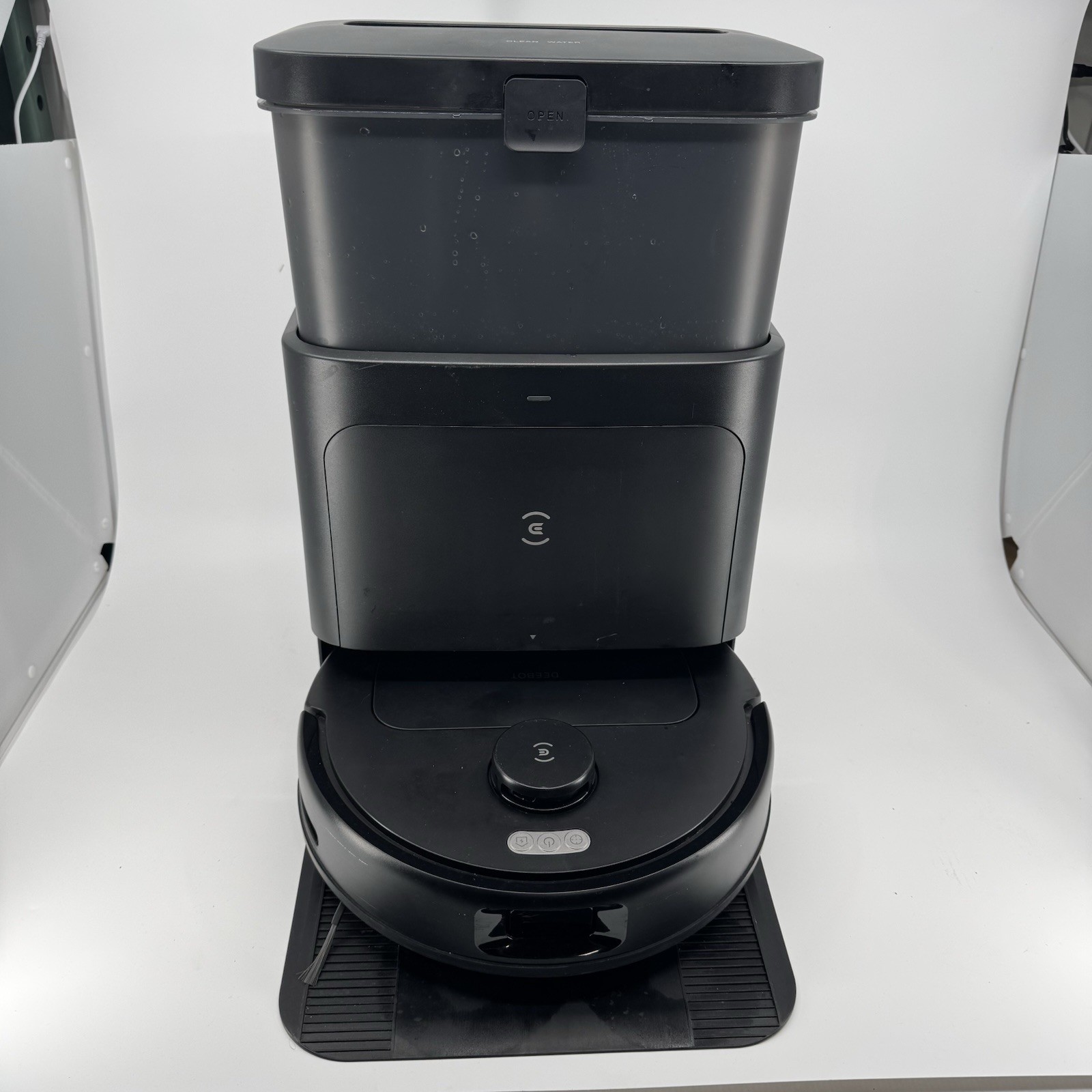 ECOVACS DEEBOT N30 Pro OMNI Robot Vacuum Mop w/ OMNI Dock Tested Works