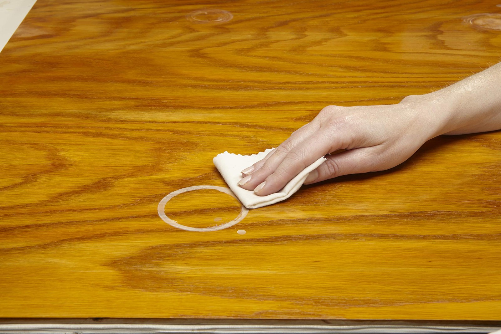 Guardsman Reusable Water Mark Remover Cloth | Wood Cleaner for White Rings &