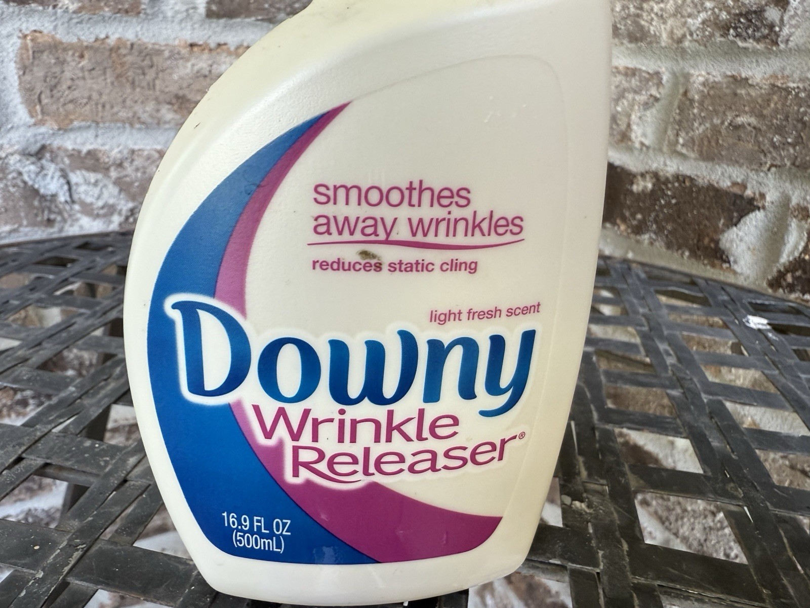 Downy Wrinkle Releaser 16.9 Fl.oz – Original Formula VTG Discontinued 90% Full