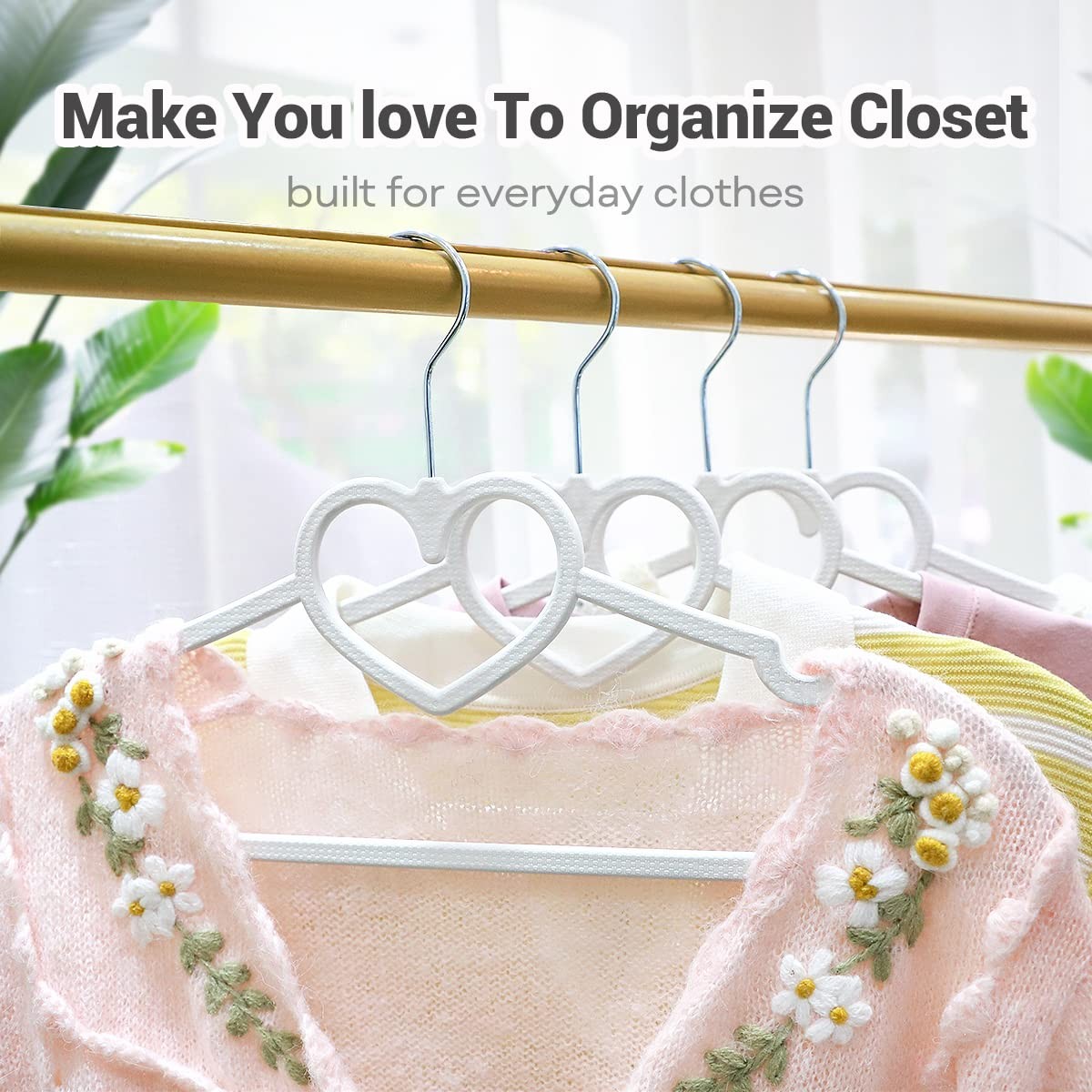 Cute Plastic Hangers 20 Pack Ultra Thin Space Saving With 360 Degree Swivel Hook