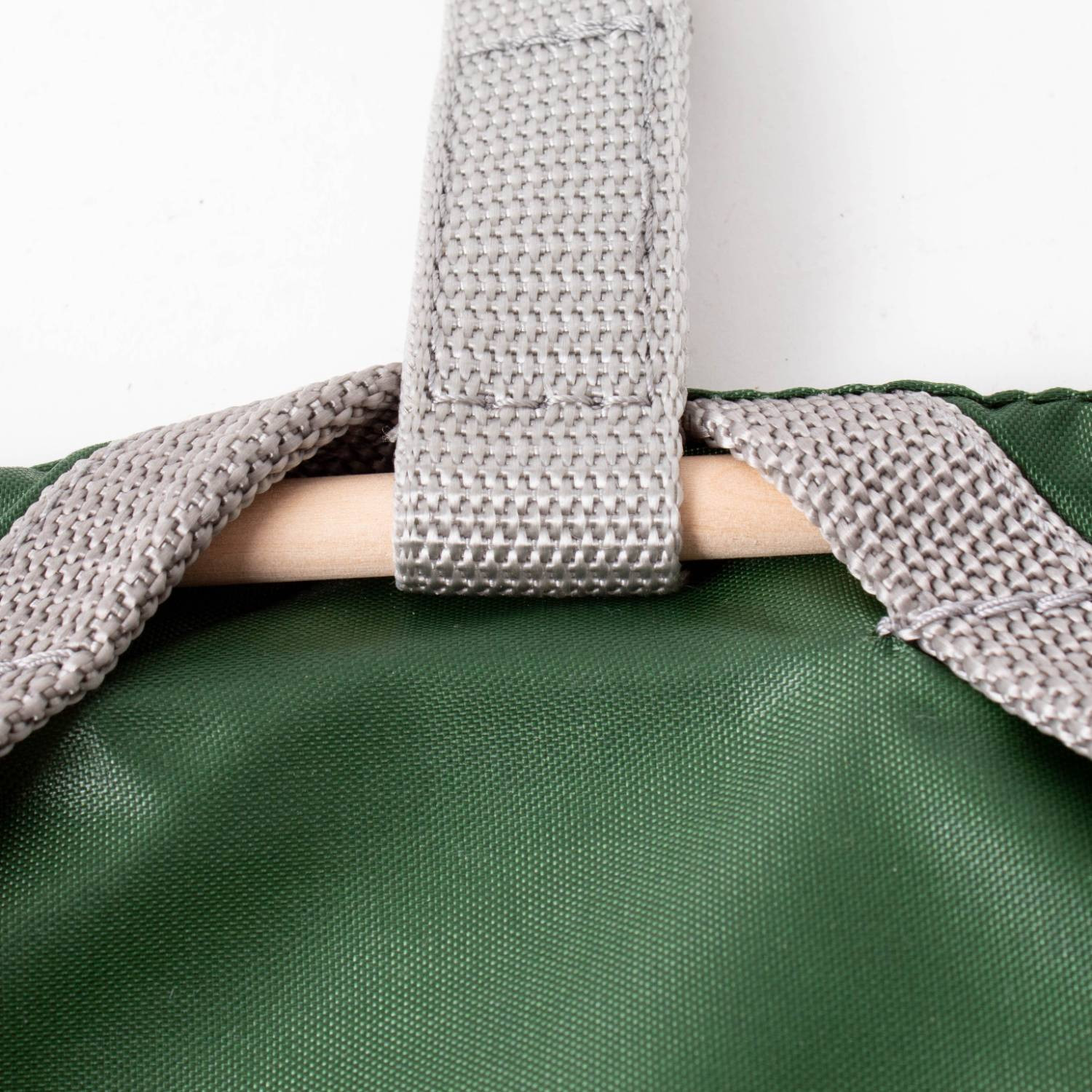 Amish-Made Clothespin Laundry Bag Heavy-Duty and Waterproof 15″ x 11.5″ Green