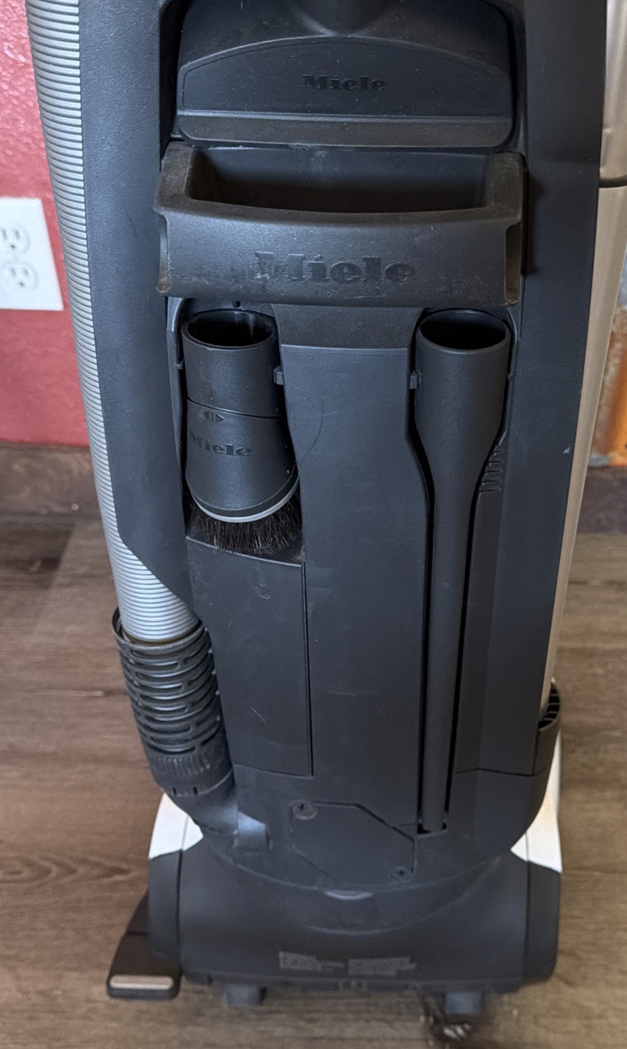 Miele Cat & Dog Upright Vacuum Model: S7260 Made In Germany