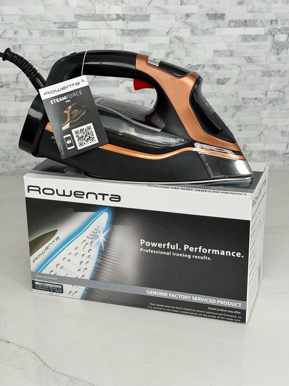 Rowenta DW 5292 Steam Power 1750-Watt. Auto Off- Anti Calc. 400 Hole Soleplate
