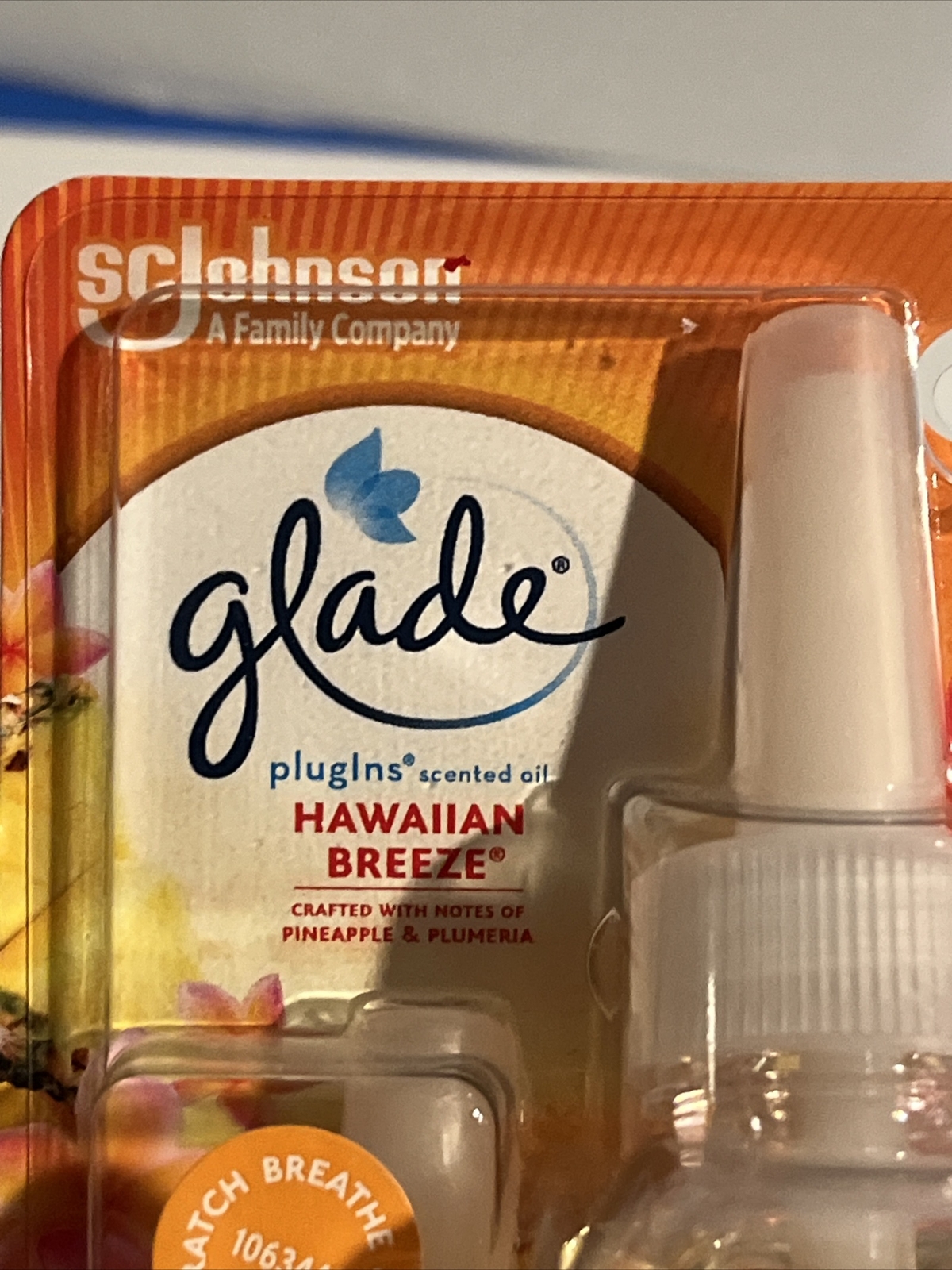 Glade Hawaiian Breeze Plug In Scented Oil Refills 3.35 Oz Total New