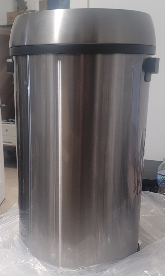 Alpine Industries Stainless Steel Trash Can with Swing Lid,17 Gal. ALP470-65L-1