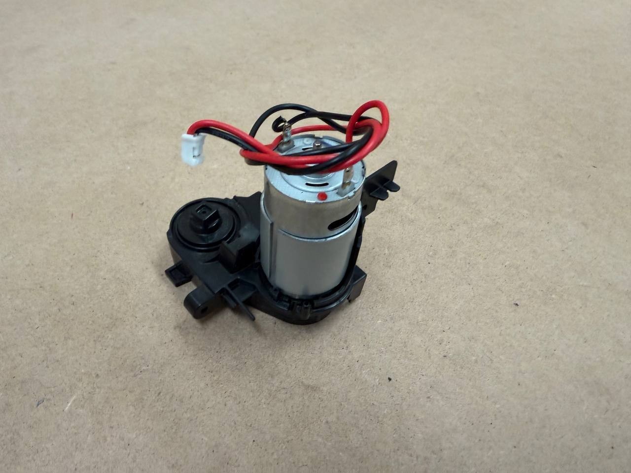 Shark Matrix Robot Vacuum Main Roller Brush Motor RV2320EGUS Replacement Part