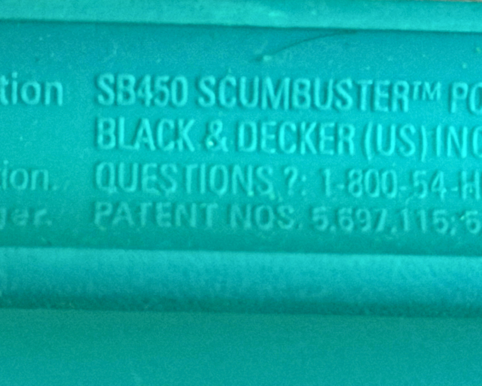 Black & Decker Scum Buster SB450 Handheld Cleaning Device Brushes Charger Works