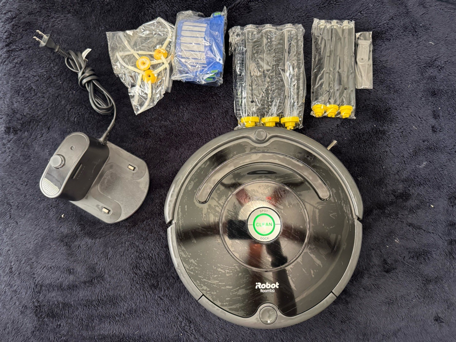 iRobot Roomba 675 Robot Vacuum Bundle – Wi-Fi W/ 3 Sets Of Changing Parts