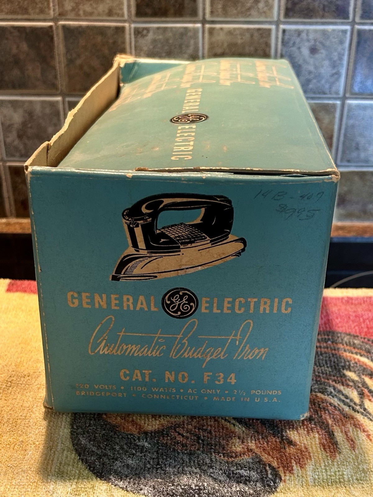 Antique General Electric Automatic Budget Dry Iron F34 1100W 120V w/ Box & Book
