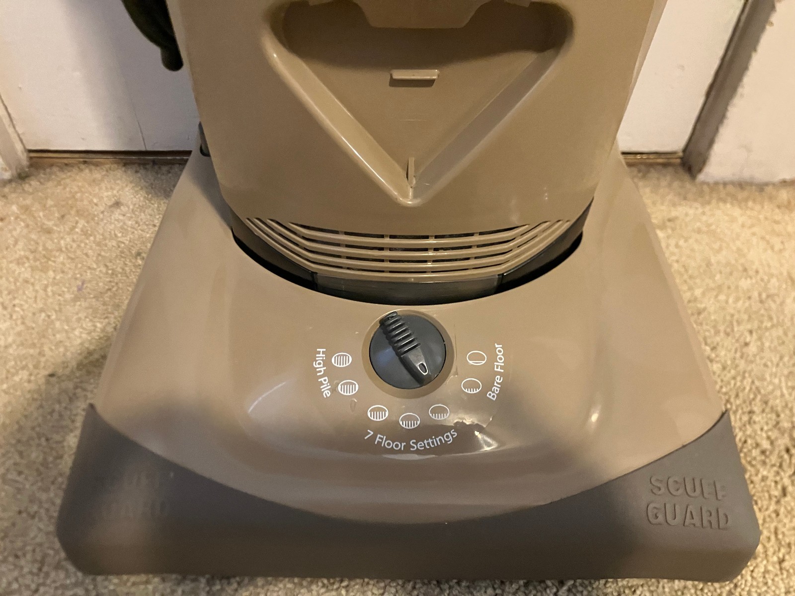 Dirt Devil Swivel Glide Vacuum Cleaner with Hose and Attachments