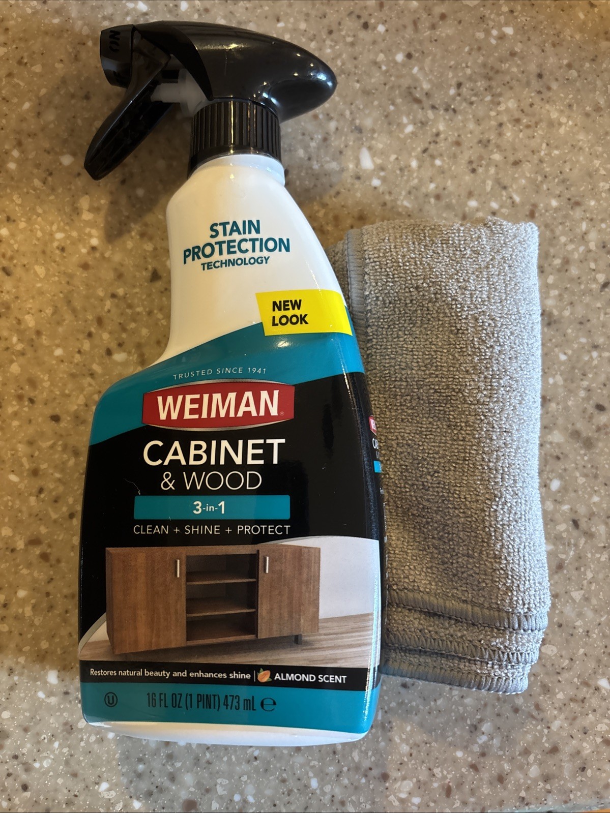 Weiman Cabinet and Wood Cleaner, Shine, Clean and Protect Spray With Towel New