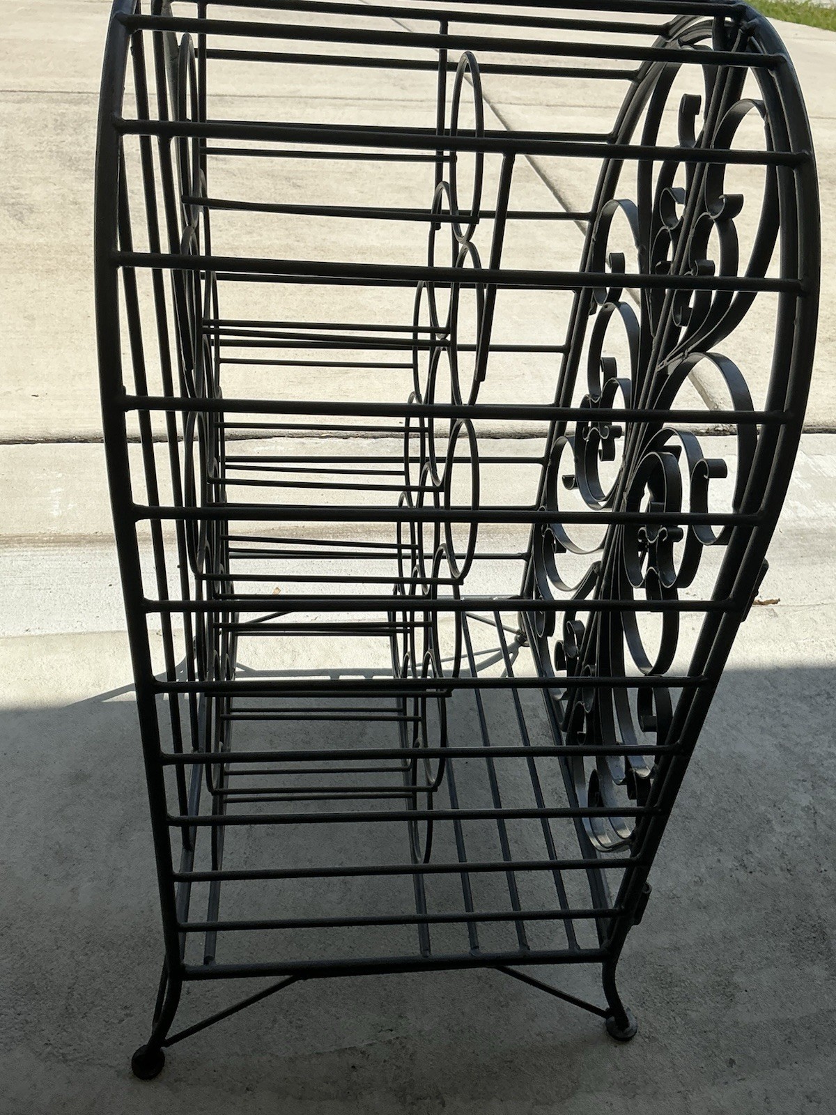Black Metal Freestanding Scrollwork Magazine Rack Organizer Stand 24 x 23 in