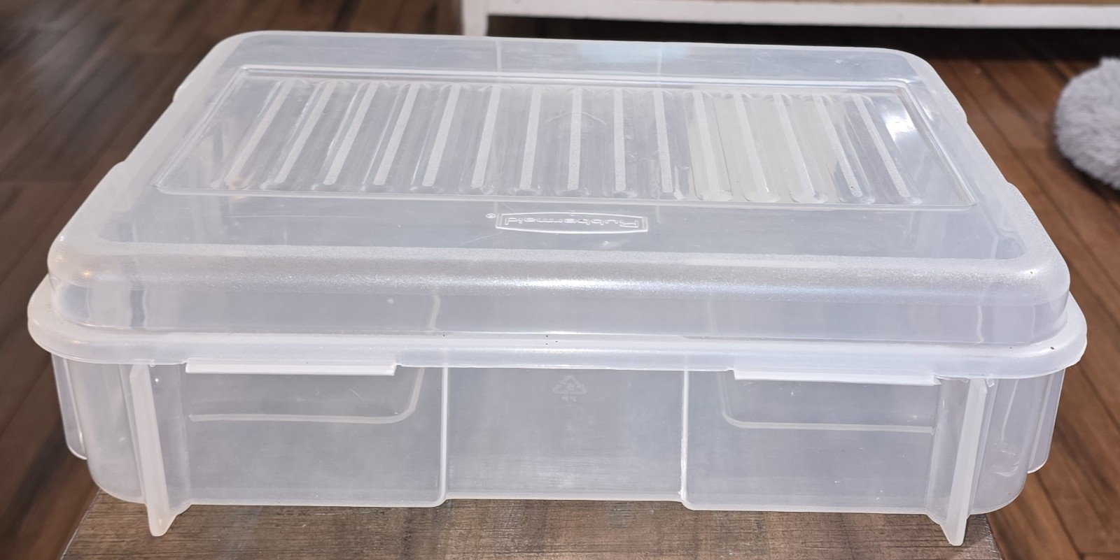 Vintage Rubbermaid Clear Plastic Snap Case 1995 Hinged Storage Container 2282