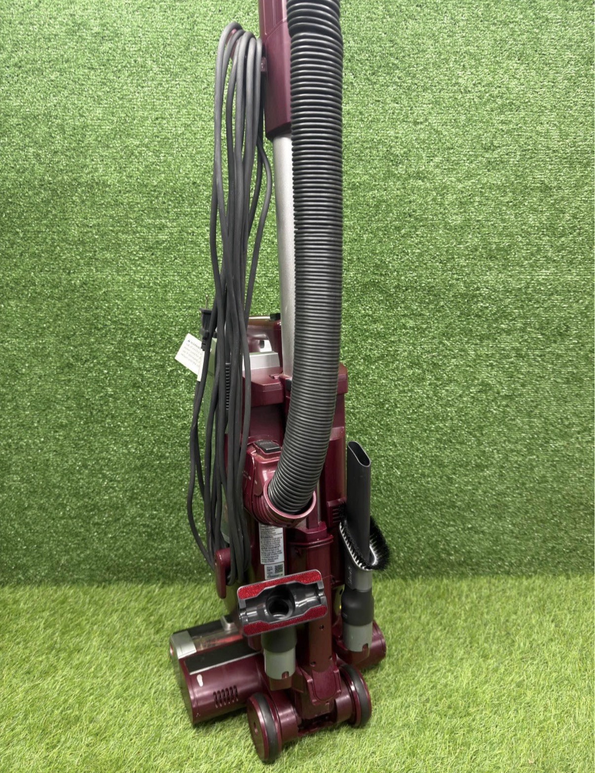 Shark Stratos AZ3000 Powered Lift Away DuoClean Vacuum Cleaner w/ Attachments