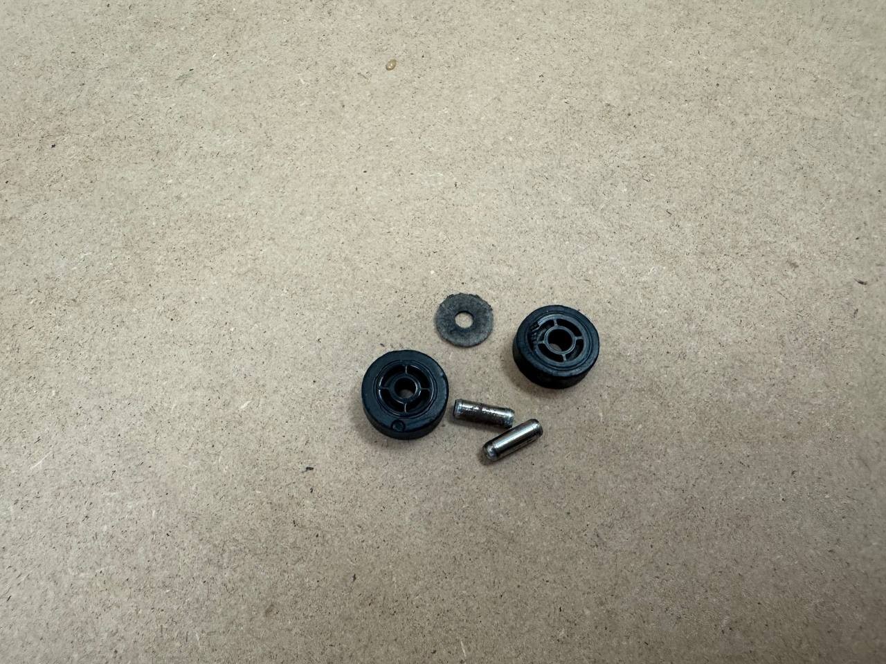 SHARK UV700 ZU701 ZU780 ZU782 ZU785 QU202QPL SMALL FRONT ROLLER WHEELS W PIN OEM