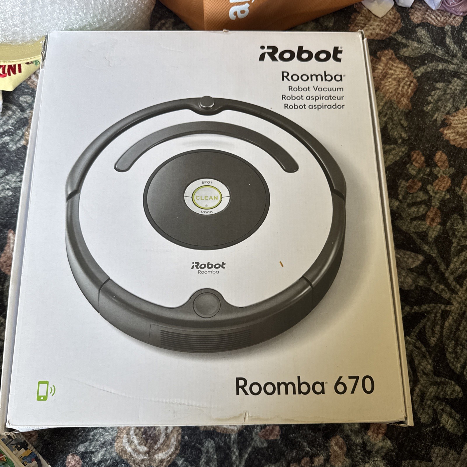 NEW iRobot Roomba 670 Wi-Fi Connected Robot Vacuum Cleaner Home Base