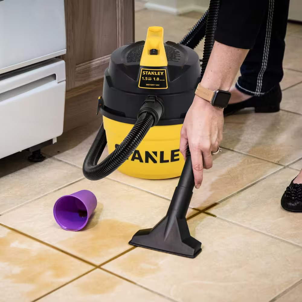 Durable 1 Gal. 1.5HP Portable Poly Wet and Dry Vacuum Cleaner Garages Workshops