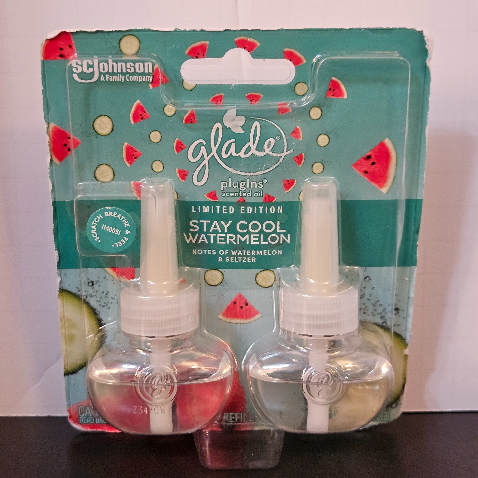 Glade PlugIns Scented Oil Stay Cool Watermelon Refills 0.67 FL. OZ 2 Count *NEW*