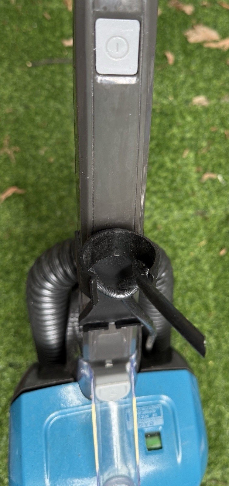 Hoover WindTunnel Tempo Vacuum – Upright Bagged -UH30301 FOR PARTS / REPAIR ONLY