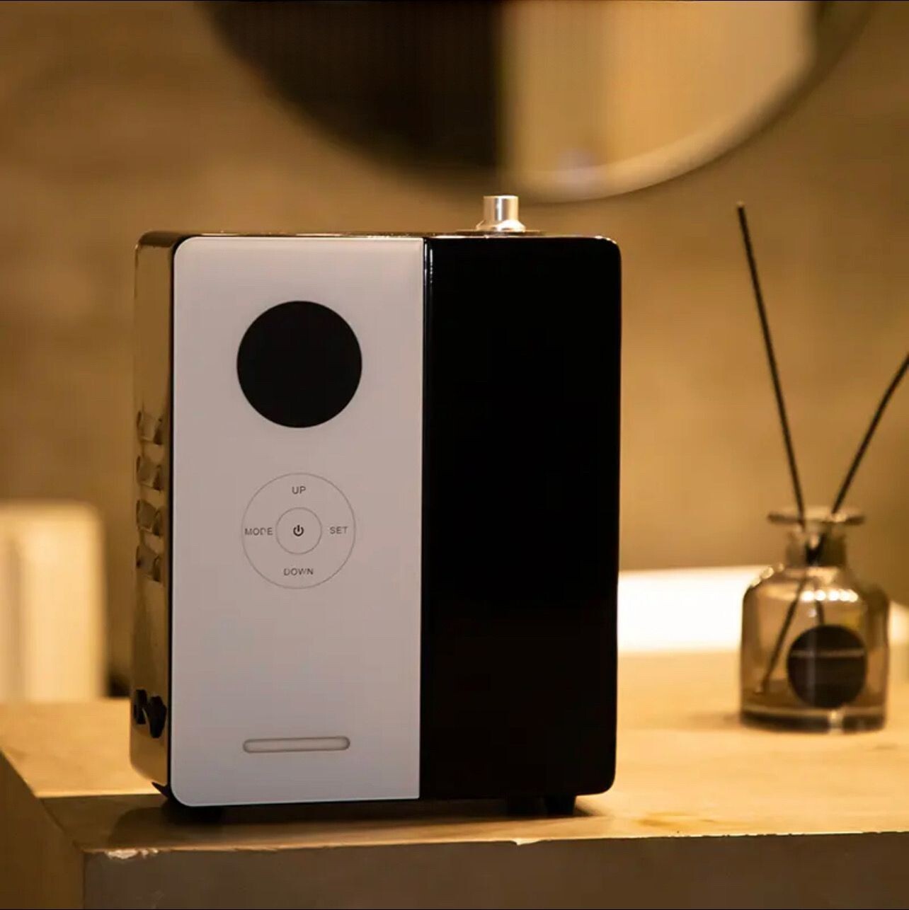 Aroma360 Scent Diffuser For 1500 Sqft or More / DaVinci360 – Hotel Collection