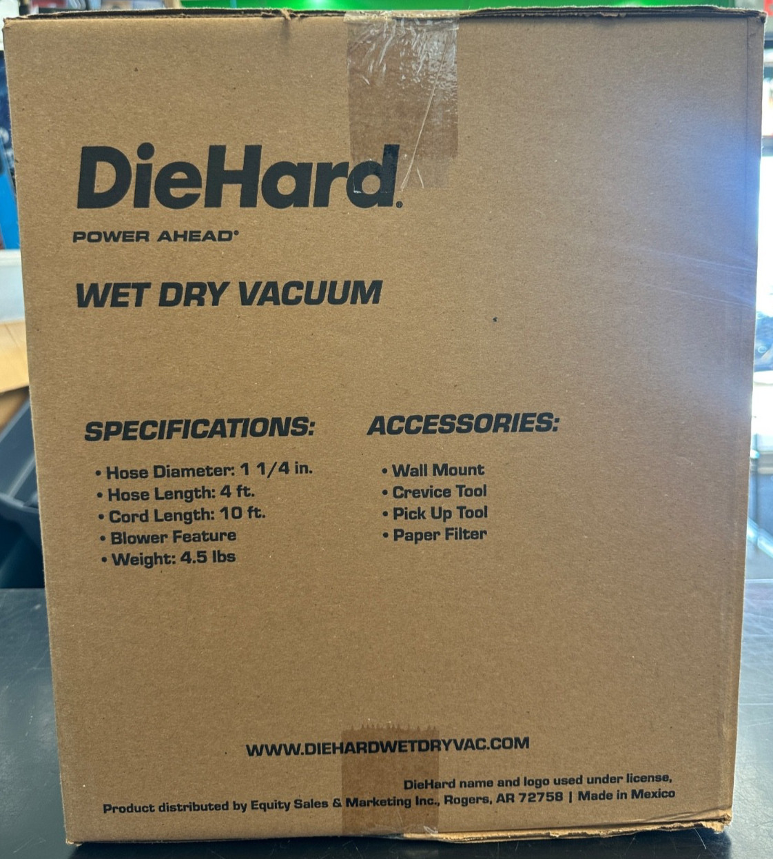 DieHard 2.5-Gallon 2.5 HP Wet/Dry Vacuum – 2.50 gal – Crevice Tool, Pick-up Tool