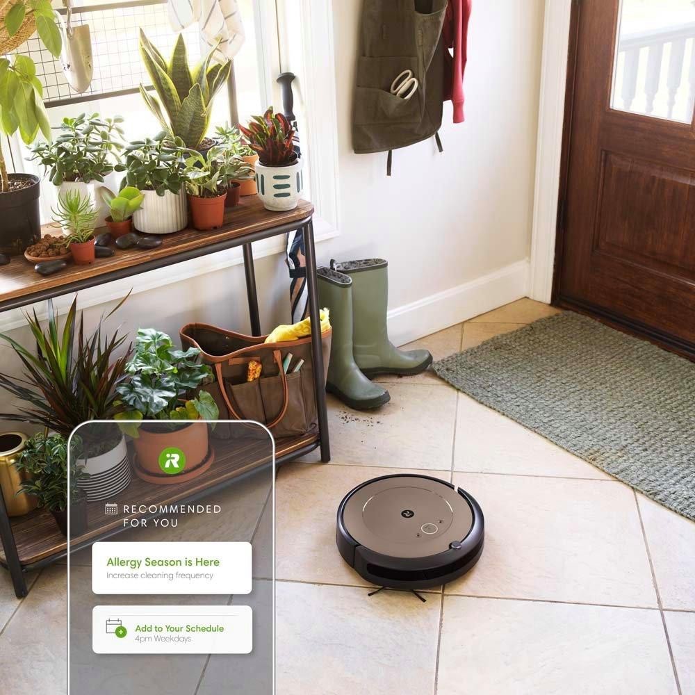 NEW iRobot Roomba i1 Wi-Fi Connected Cleaning Robot Vacuum – Good for pets!