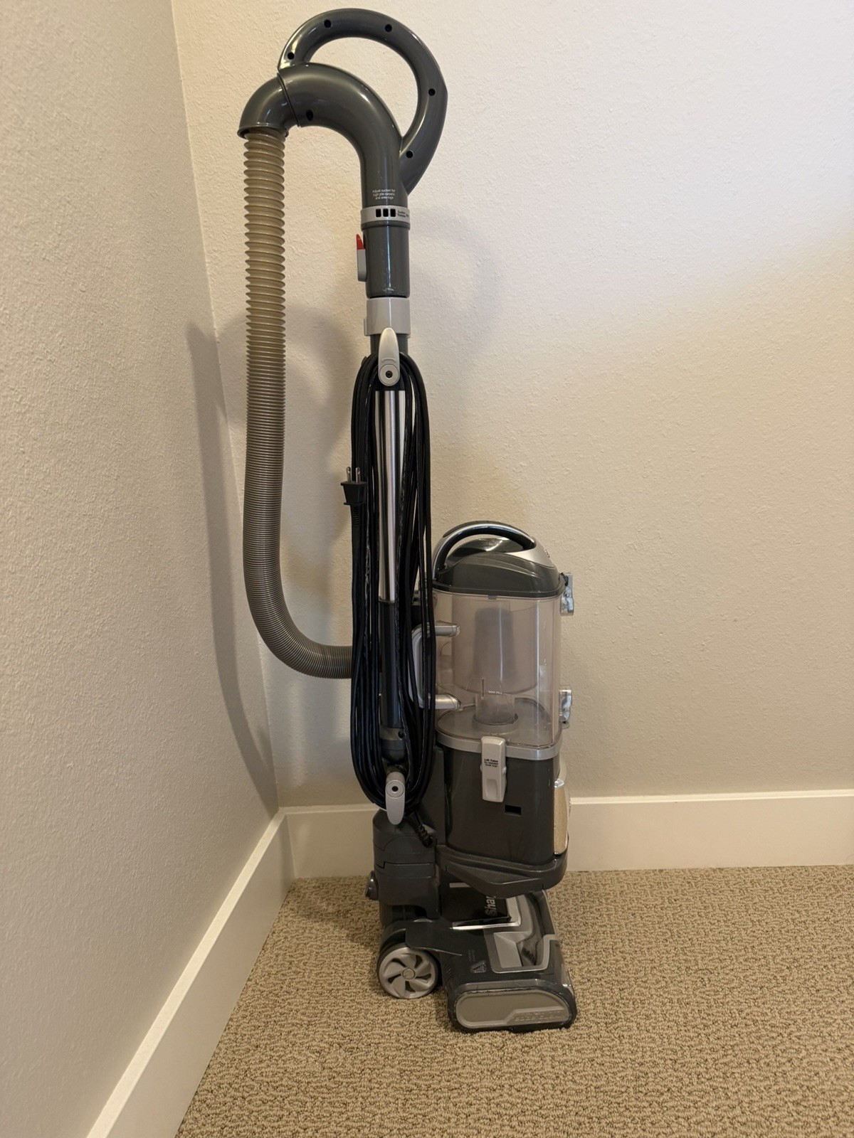 Shark Navigator Professional Lift-Away-Used and In Great Condition. Tested