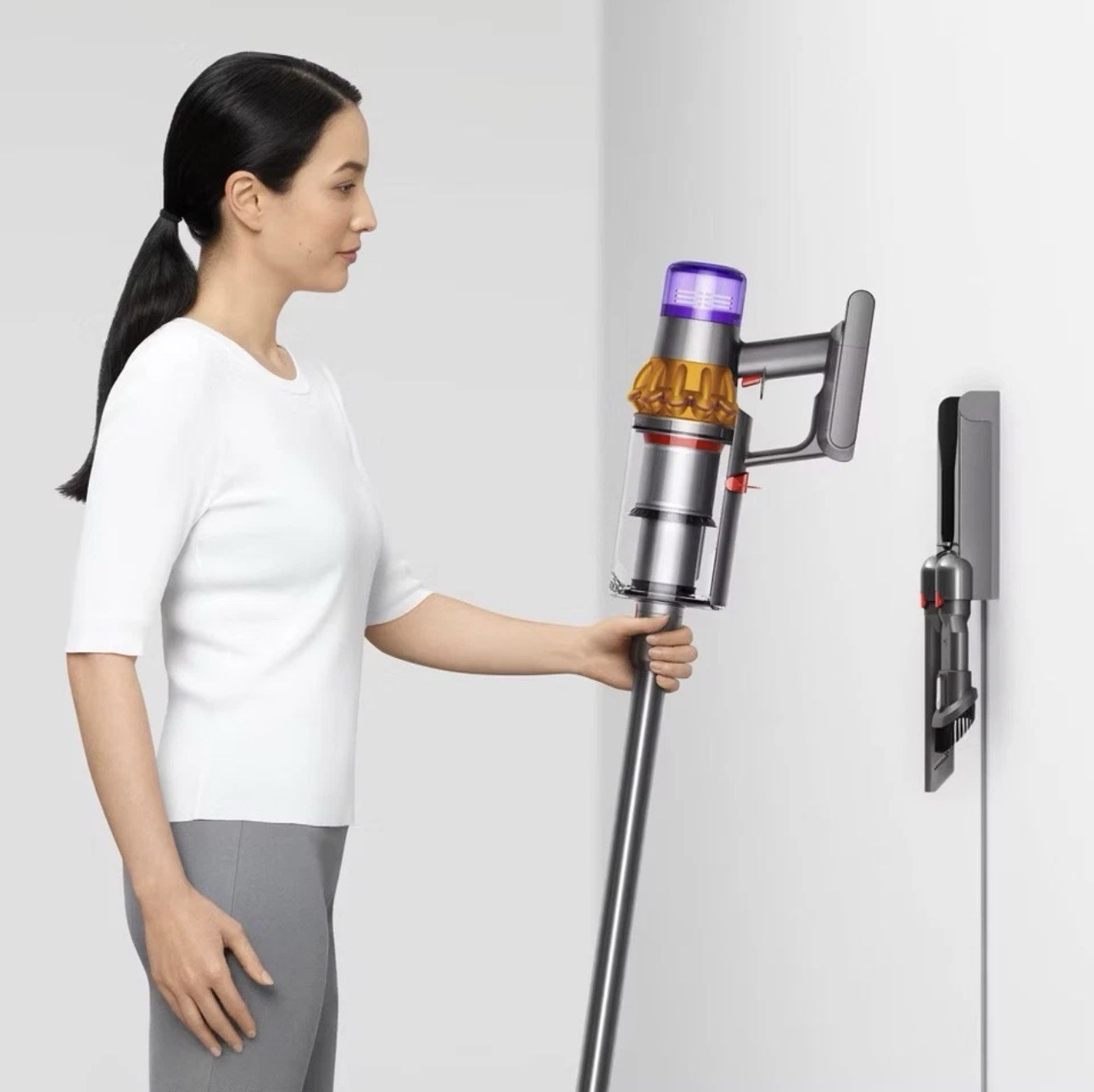 Dyson V15 Detect Cordless Stick Vacuum Cleaner – Yellow/Nickel (447261-01)