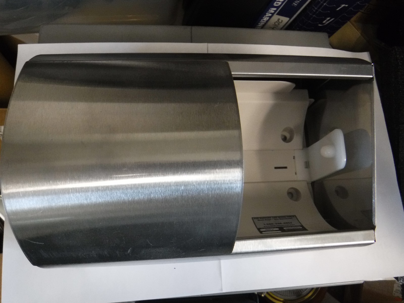Kimberly-Clark Kimberly Clark Coreless Double Roll Bath Tissue Dispenser #09606