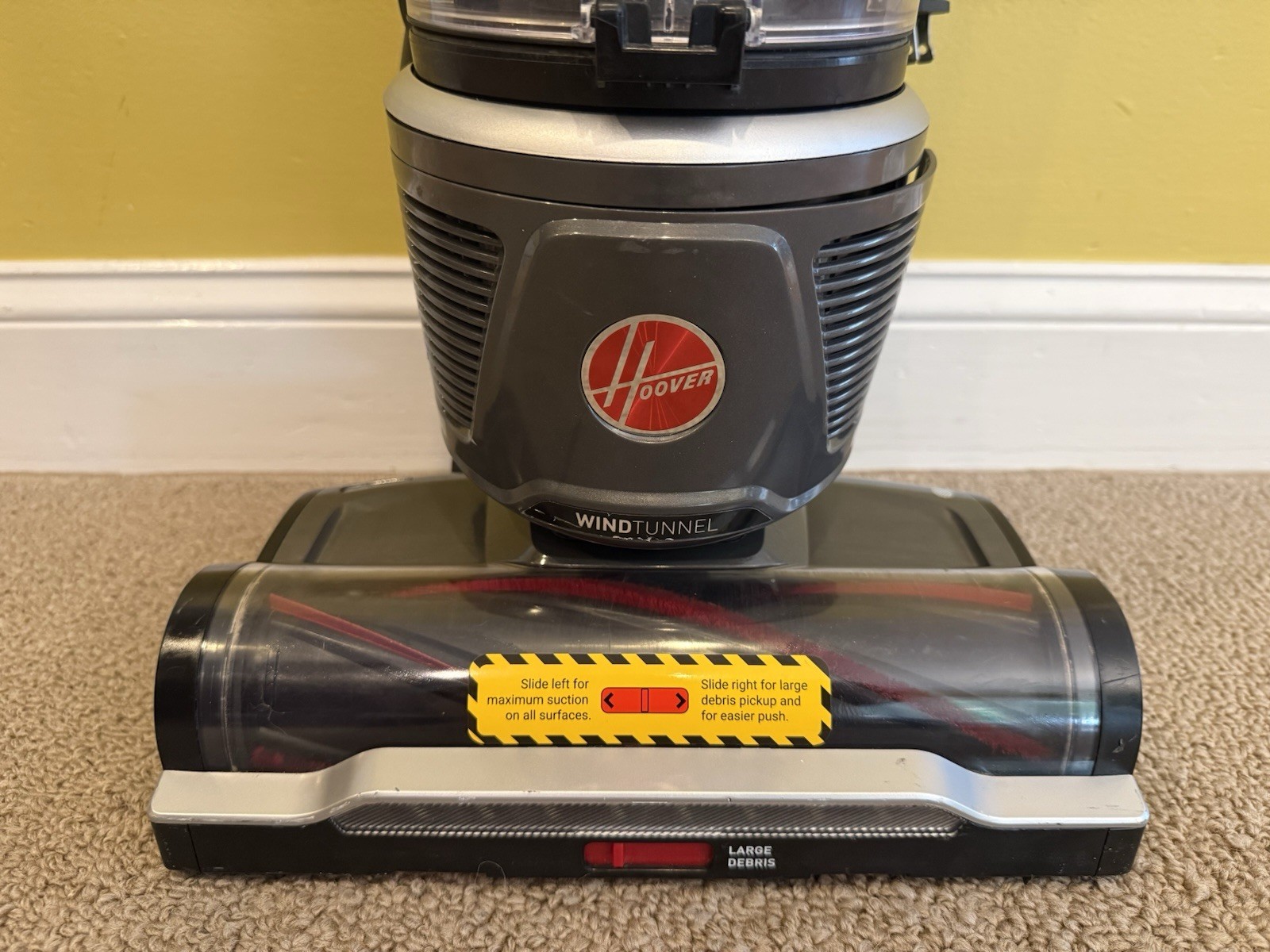 Hoover WIndtunnel Tangle Free Vacuum Cleaner W/Attachment ~ Model UH77100V